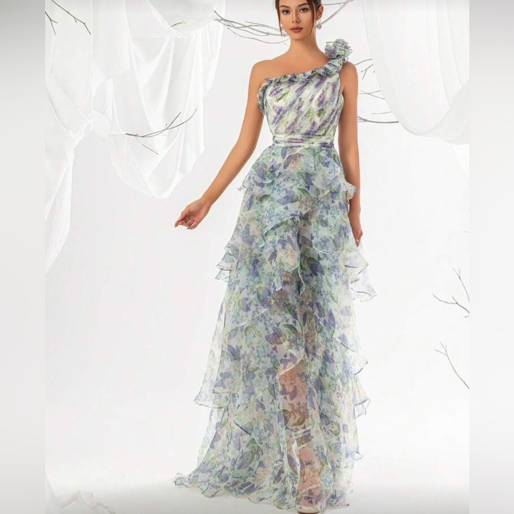 XS Elegant Floral One-Shoulder Dress $165